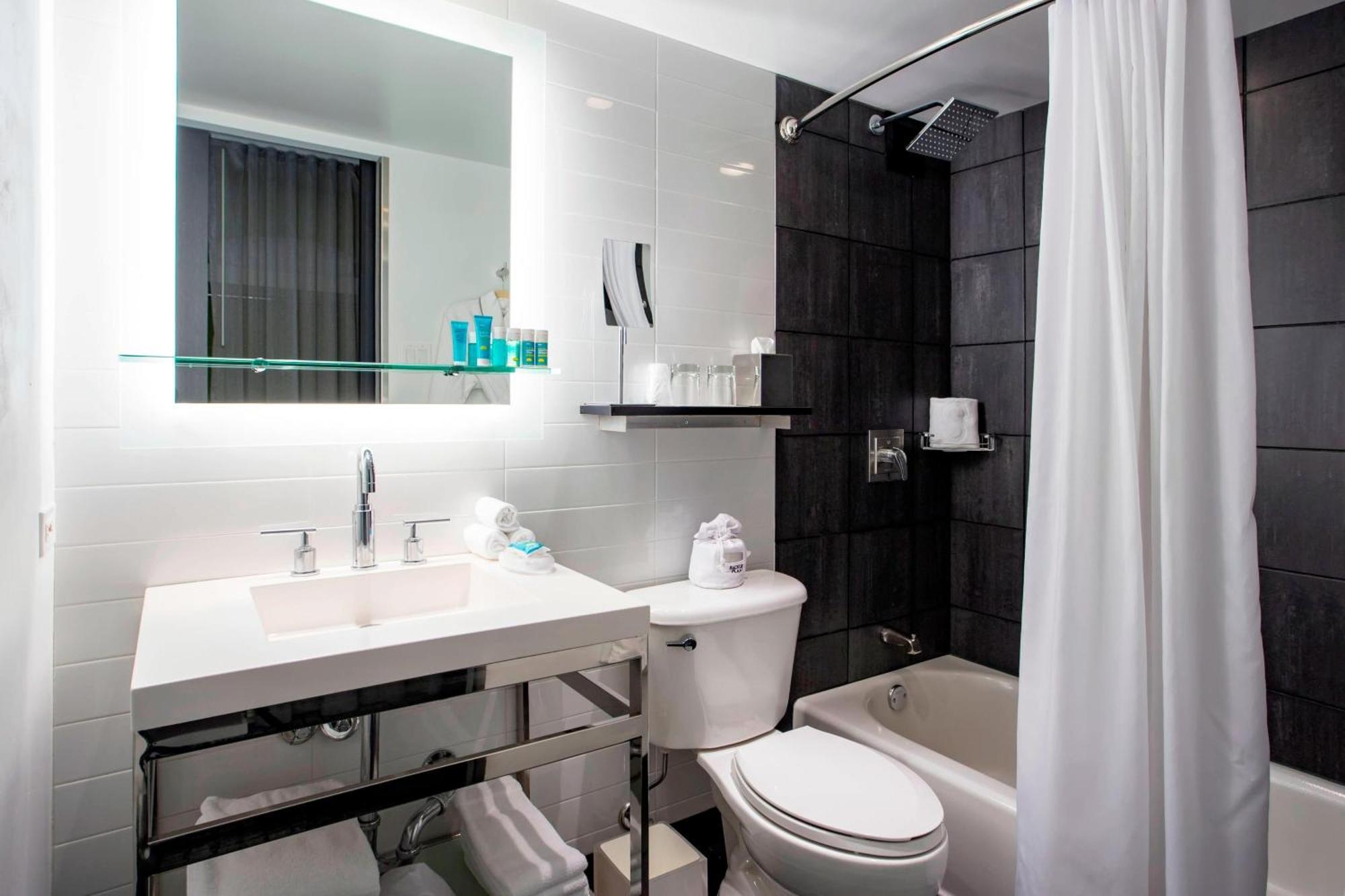 The Wade 4* Chicago
